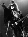 Gene Simmons en pleno extasis Jebi.